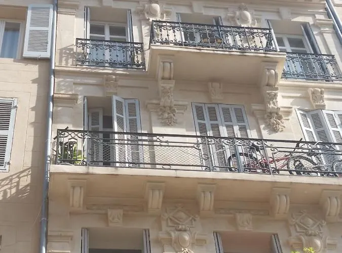 Vieux Port Appartement Maritime De 72M² Et Balcon