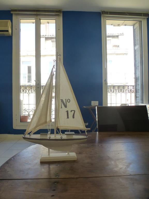 Vieux Port Maritime De 72m² Et Balcon *