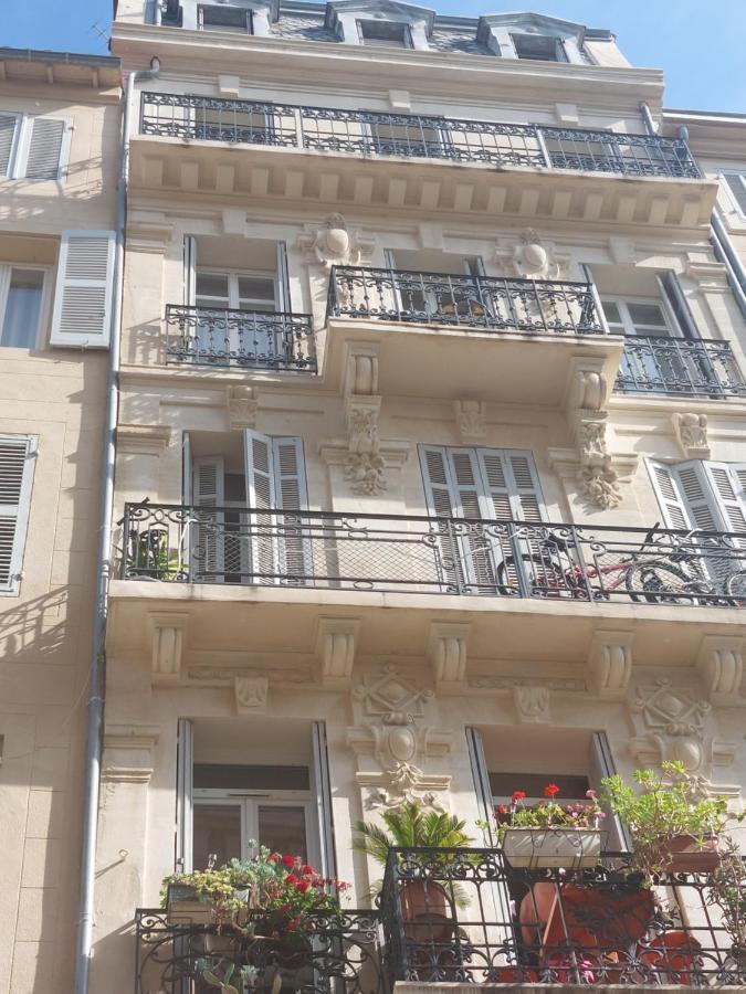 Apartment Vieux Port Maritime De 72m² Et Balcon